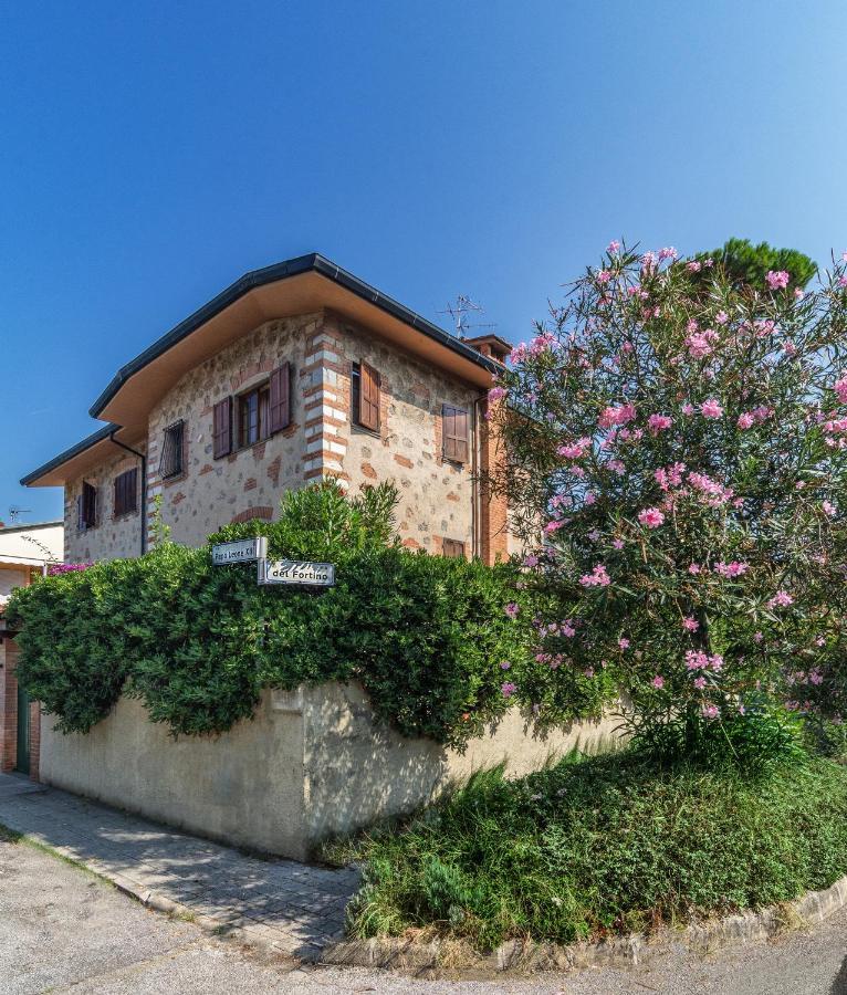 Villa Il Fortino Лидо Ди Камайоре Екстериор снимка